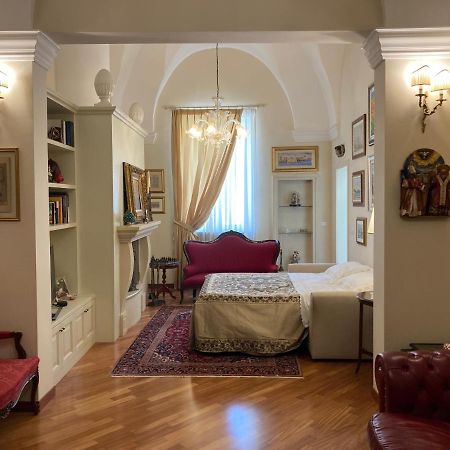 B&B Ai Due Santi Lecce Exterior photo