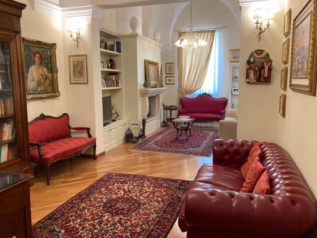 B&B Ai Due Santi Lecce Exterior photo
